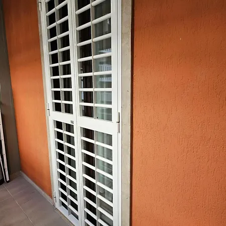 Nicolhouse Apartman *